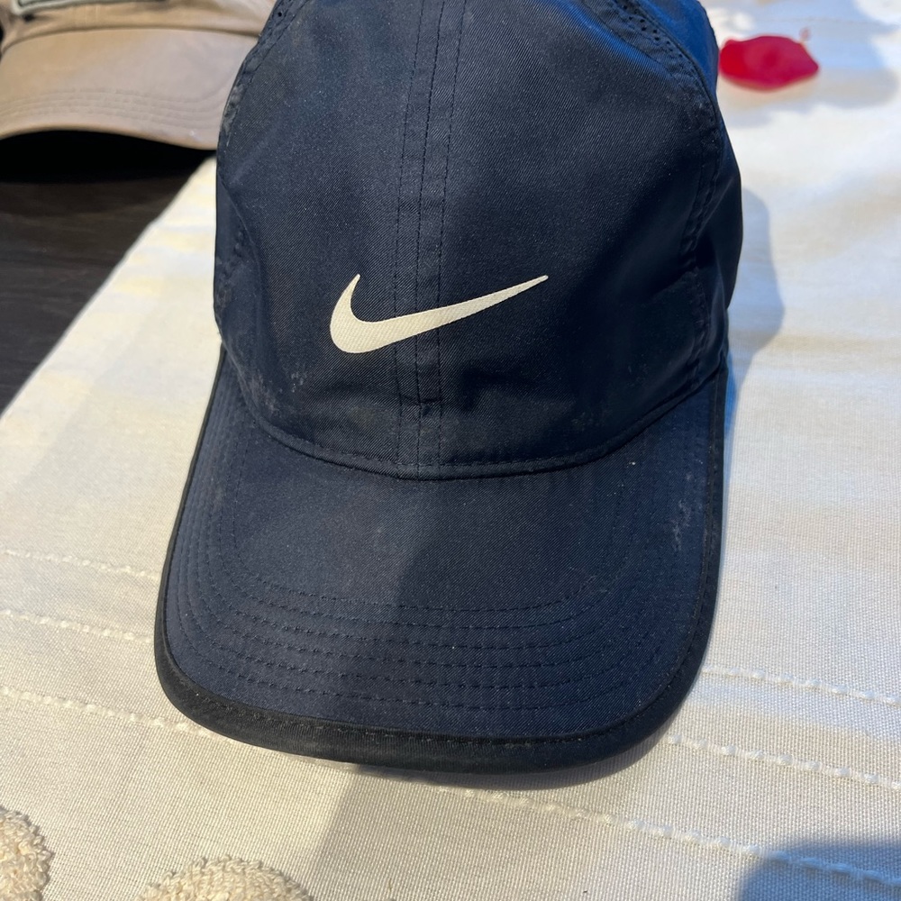 Nike Featherlight Hat - Great Condition